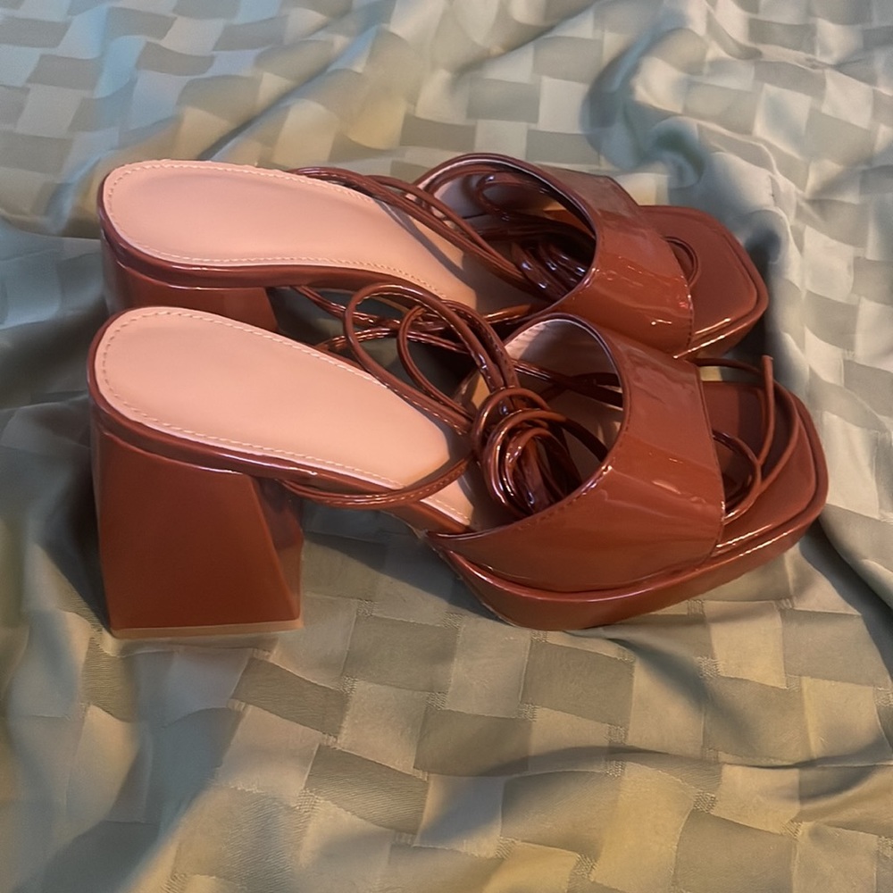 Platform bratz doll shoe